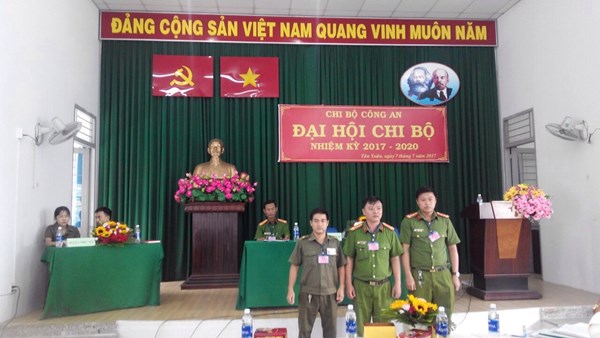 Đảng bộ xã Tân Xuân tổ chức Đại hội chi bộ Công An
