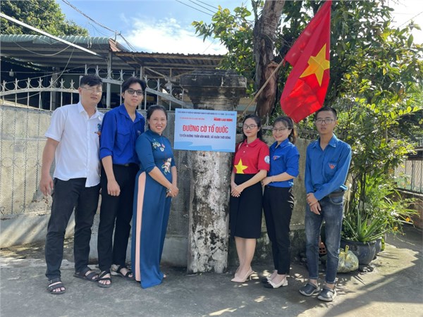 Công trình “Đường cờ Tổ quốc” - xã Xuân Thới Đông 