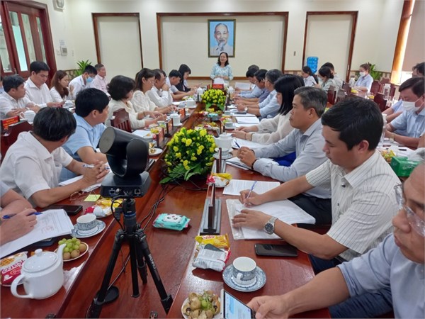 UBND HUYỆN: 
Tiếp Đoàn khảo sát của HĐND Thành phố về công tác bồi thường, hỗ trợ tái định cư trên địa bàn huyện
