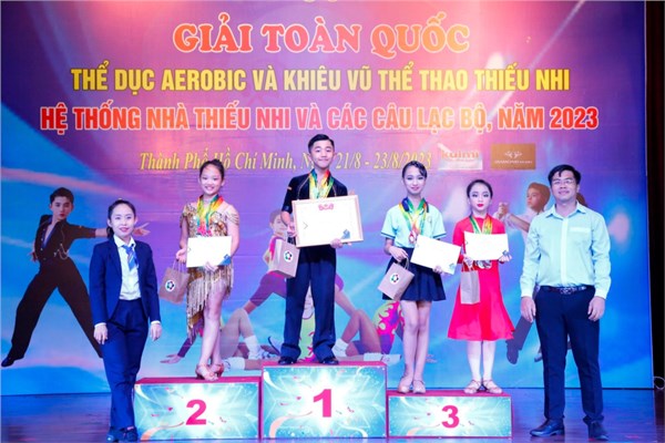 Nỗ lực học tập, phát huy năng khiếu, xứng danh Cháu ngoan Bác Hồ