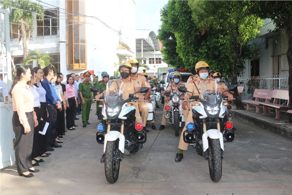 Ra quân thực hiện đợt cao điểm tấn công, trấn áp tội phạm 