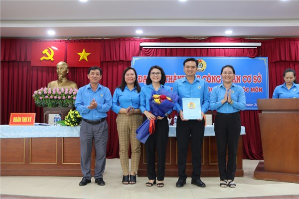 Đại hội thành lập Công đoàn cơ sở cơ quan Liên đoàn Lao động huyện 