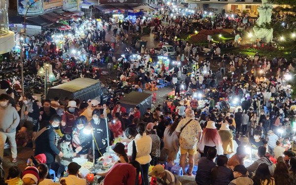 Triển khai Kế hoạch tổ chức Chợ đêm, Phố đi bộ tại khu vực trung tâm huyện Hóc Môn