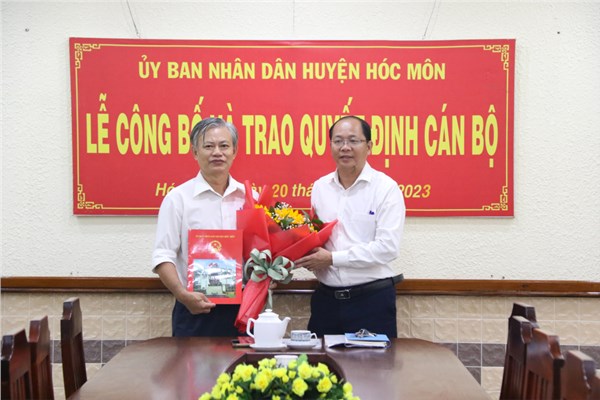 Trao Quyết định công tác cán bộ