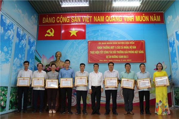 Các hộ dân huyện Hóc Môn thực hiện tốt công tác bàn giao mặt bằng của dự án đường Vành đai 3