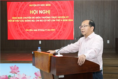 Hội nghị giao ban chuyên đề giữa Thường trực Huyện ủy với Bí thư các Đảng bộ, Chi bộ cơ sở 
