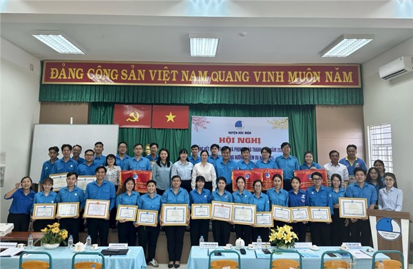 Tăng cường tổ chức các hoạt động, sân chơi lành mạnh phù hợp với nhu cầu, nguyện vọng của thanh niên