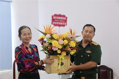 Thăm, chúc mừng Ngày Báo chí cách mạng Việt Nam