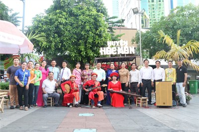 Thăm động viên doanh nghiệp, cán bộ tham gia Lễ kỷ niệm 326 năm thành lập Thành phố Sài Gòn - Chợ Lớn - Gia Định - TPHCM 
