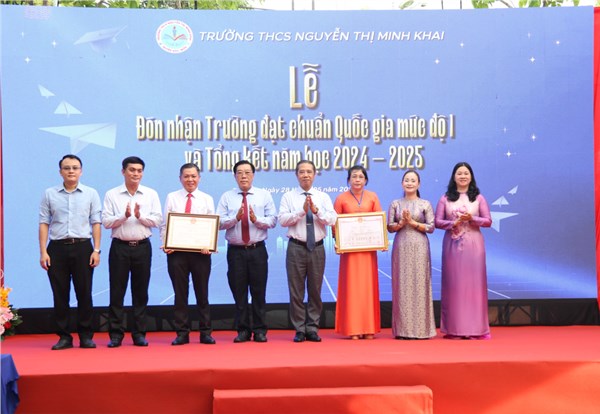 Trường THCS Nguyễn Thị Minh Khai được công nhận trường đạt chuẩn quốc gia mức độ 1
