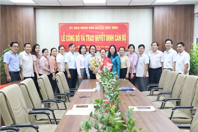 Lễ công bố và trao Quyết định cán bộ
